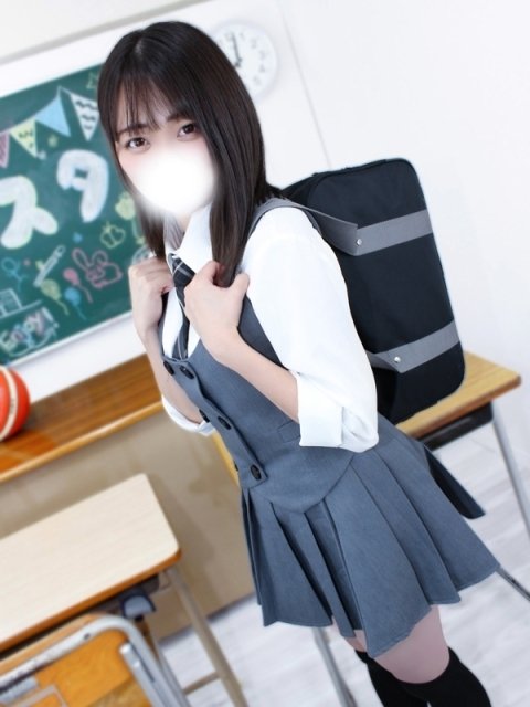 Although she looks neat and mature, she has a friendly and easy-going nature, as if she is always surrounded by her friends.
She has a slightly calm atmosphere, but when you talk to her, she naturally Although she looks neat and mature, she has a friendly and easy-going nature, as if she is always surrounded by her friends.
She has a slightly calm atmosphere, but when you talk to her, she naturally