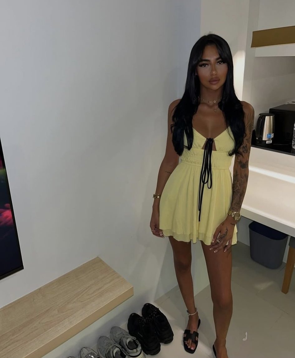 Hi babe! I’m Maya, your Elite British UK Babe! I’m a Fun outgoing young 20 Year old! fun and playful, talkative and full of energy and definitely have a naughty side! I like to explore , very spontan Hi babe! I’m Maya, your Elite British UK Babe! I’m a Fun outgoing young 20 Year old! fun and playful, talkative and full of energy and definitely have a naughty side! I like to explore , very spontan