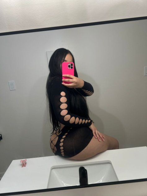 Colombian Girl Available💦🍒 Colombian Girl Available💦🍒