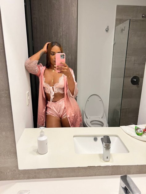 Colombian Girl Available💦🍒 Colombian Girl Available💦🍒
