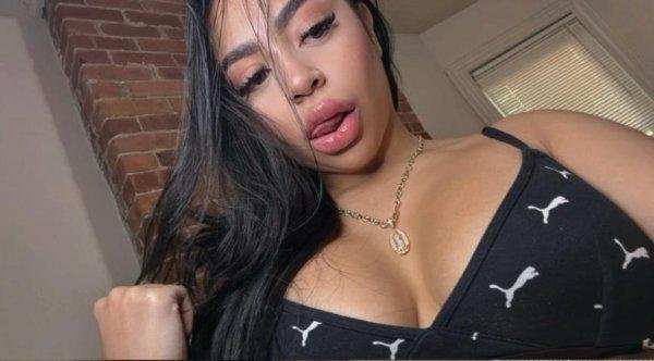 chica sexy disponible a todas horas para cumplir cualquier fantacia chica sexy disponible a todas horas para cumplir cualquier fantacia
