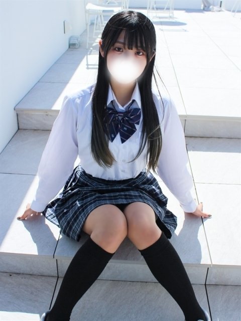 Although she looks neat and mature, she has a friendly and easy-going nature, as if she is always surrounded by her friends.
She has a slightly calm atmosphere, but when you talk to her, she naturally Although she looks neat and mature, she has a friendly and easy-going nature, as if she is always surrounded by her friends.
She has a slightly calm atmosphere, but when you talk to her, she naturally