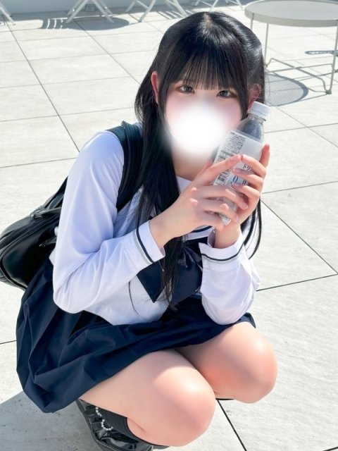Although she looks neat and mature, she has a friendly and easy-going nature, as if she is always surrounded by her friends.
She has a slightly calm atmosphere, but when you talk to her, she naturally Although she looks neat and mature, she has a friendly and easy-going nature, as if she is always surrounded by her friends.
She has a slightly calm atmosphere, but when you talk to her, she naturally