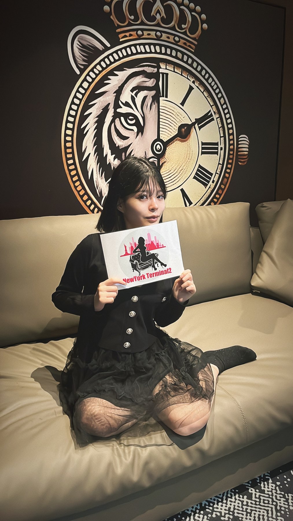 Hi. I am Emiri. I would like to meet some people who I can have a good time with. Hi. I am Emiri. I would like to meet some people who I can have a good time with.
