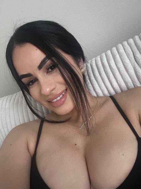 Pearl sexy girl available I'm ready to comfort you in everything baby Pearl sexy girl available I'm ready to comfort you in everything baby