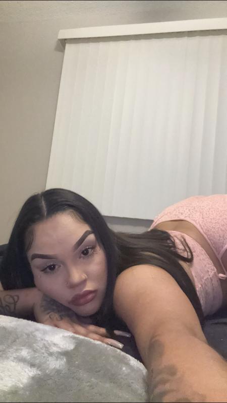 Hot mami ready for outcalls and car dates