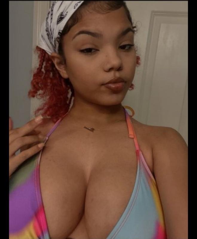 I sell vids/Ft fun hmu 🤙 +19562814948 Telegram=kimmychante147