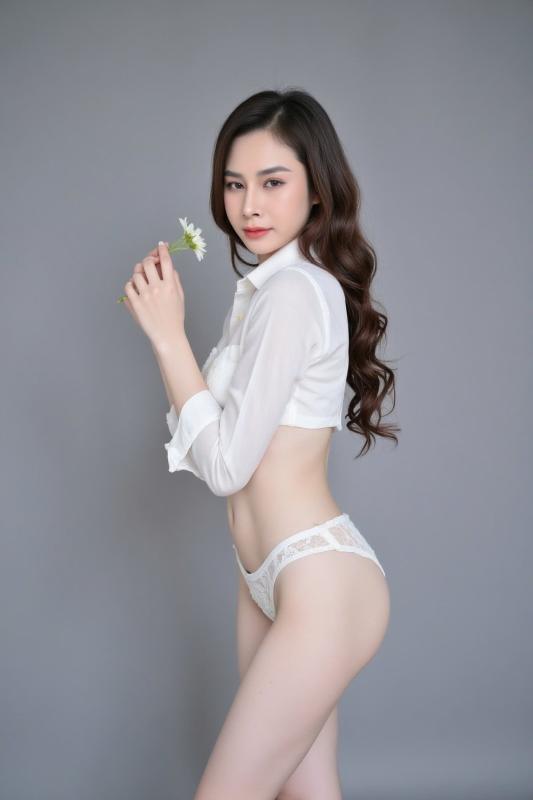 Hi,I'm an escot girl from Japan, I offer full service incall/outcall in Bangkok.
1 hour 1 shot 5000 baht 
2 hours 2 shots 9000 baht
Long time 6 hours 3 shots 15000 baht
Services:
GFE
French kissing,