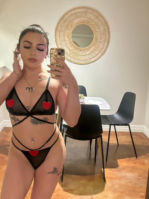 Your petite treat 🍭 💞