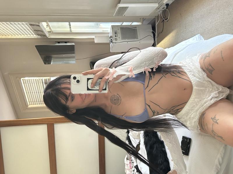 Hi Handsome x
 21yrs old English/ Australian girl! 
Young, tattooed and I love to have fun 😉
ask about my GFE / PSE experiences 🖤