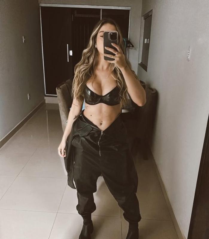 I'm avail for both in or out txt +1 (757) 773-4370 Snap- lovieeee217