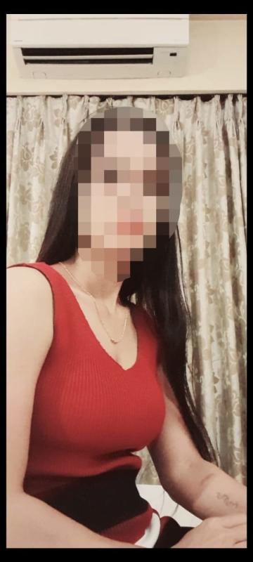 Hello 
I’m Sonalika 24 years old girl with a great personality. Let me fulfill your stress by giving you a good relaxation in bed that is surely fun and with my beautiful smooth legs, beautiful sexy l