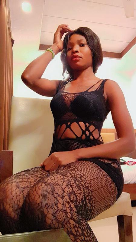 I am Zara super hot African sexy girl living in Delhi.