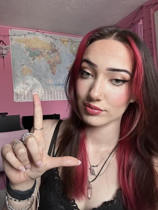 Hey guys I’m available for meetup hmu on telegram::@Kateevan00