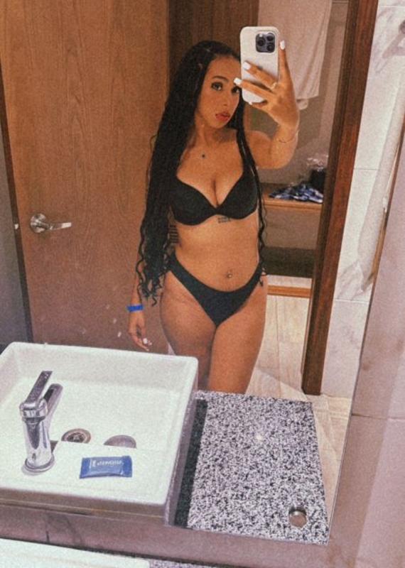 Available for outcall and incall 🙈😍 my number 786-297-0399