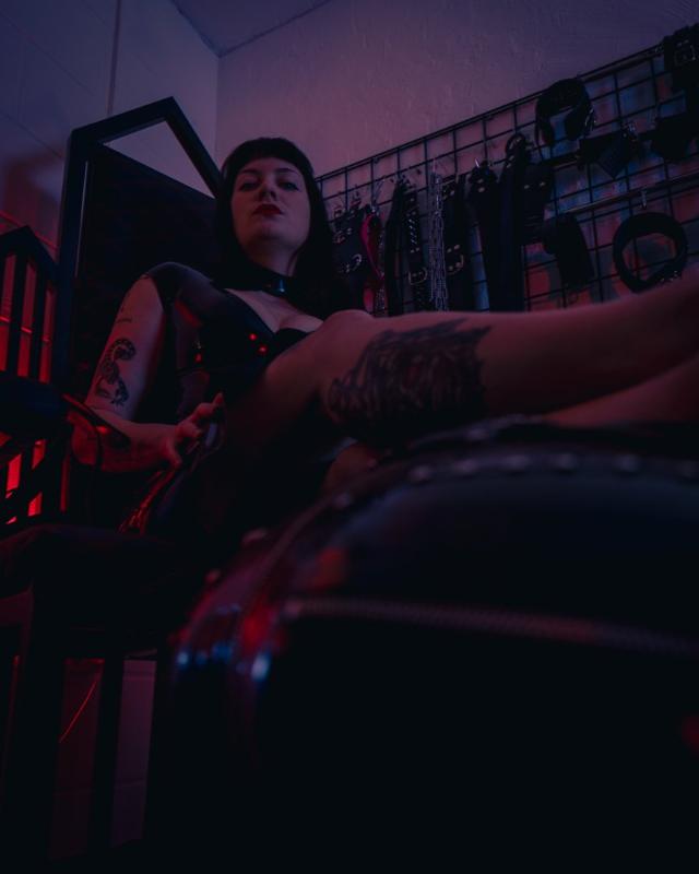 I’m a superior mistress seeking a loyal and submissive sissy slave to make the best craziest slut ever And carefully searched for what I want and I'm here for it stray slut, Let me be your superior se
