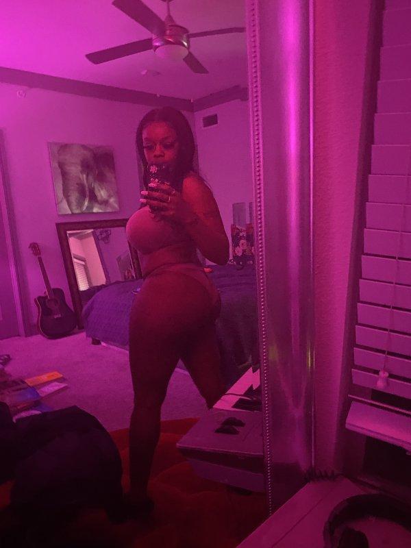 Seductive Sweet Ebony Big Round Booty Super Soaker New in Town Caterin