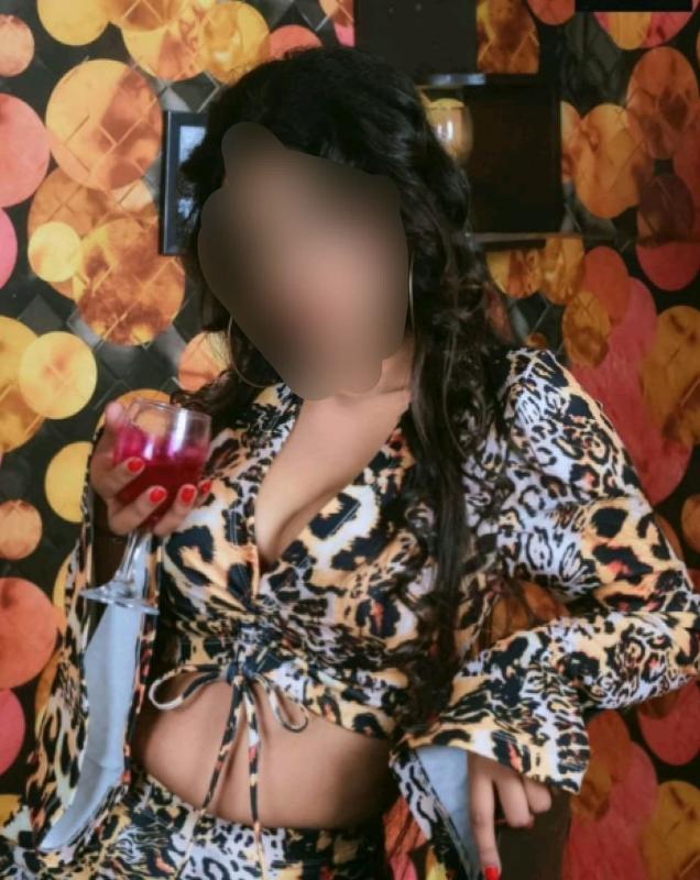 Web cam & Real meet..
HII Gentelmen I am Ritika💫✨⭐.
I am independent call girl from Kolkata real meet Avilable 💫
