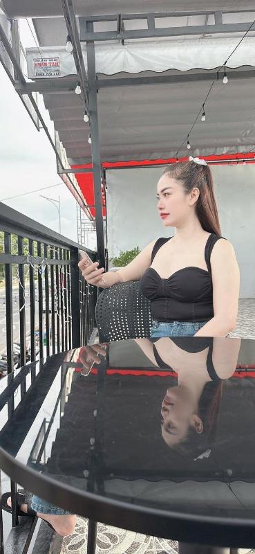 Hello Guys My name is Lindas I’m a REAL Sweet girl from vietanm 23 years old❤ . I love kisses, suck and other service which you want, im open minded. I live and work in a cozy and safe hotel and would