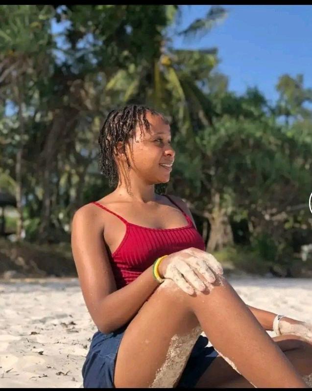 Hello darlings this is princess an african queen, with beutiful slim body,  elegance and tiny pussy,🥵 medium and standstill boob's 😍i’m the kind of woman who turns heads and steals hearts🥱💦💦—gorgeous,