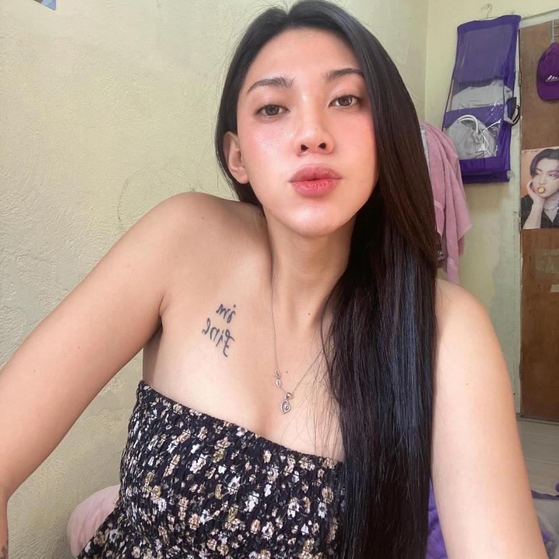 Hello im Jersey 22 years of age 
currently 2nd year college at san sebatian college cavite city