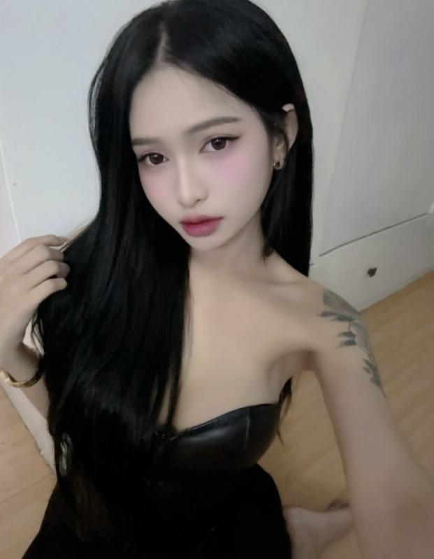 Hello daddy‘s nice to meet you all I’m Your baby girl Queency 21year old  I’m cute Pretty and sexy. what you see is what you get💕 video call first to verify before meet me🤙😜