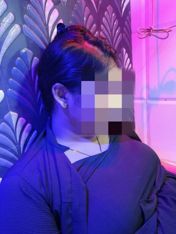 Hii guys I am hot and sexy girl here ready to feel your punch in me. Come have your lust quenches and have fun. Relive your pain and have fun Or just do it for the sake of fun. WhatsApp me whenever yo