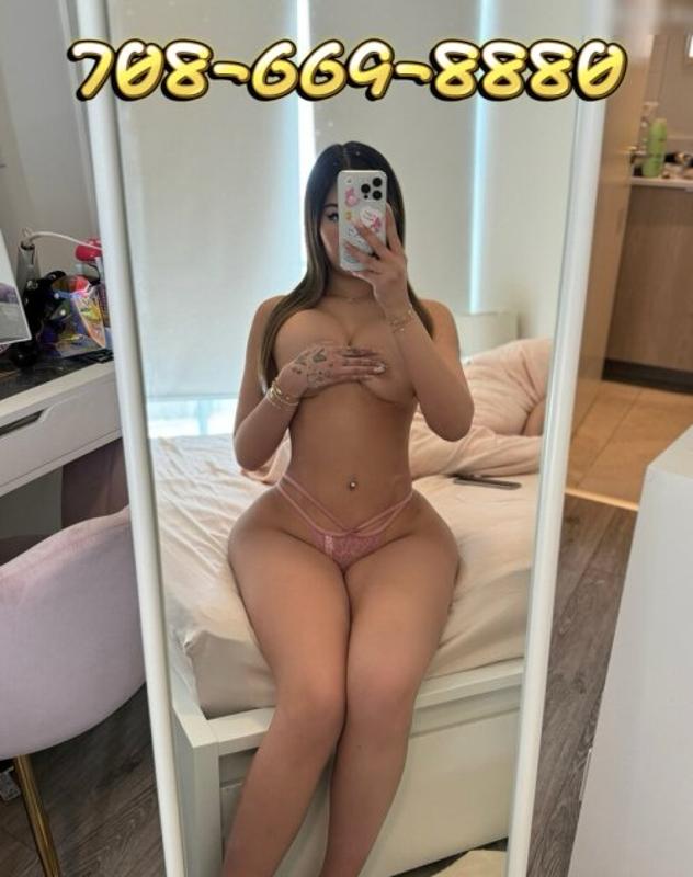 BUSTY👙♥️EAGEN👙♥️FUCK ME HERE BBFS 3 Holes  BITCHHH♥️♥️♥️♥️♥