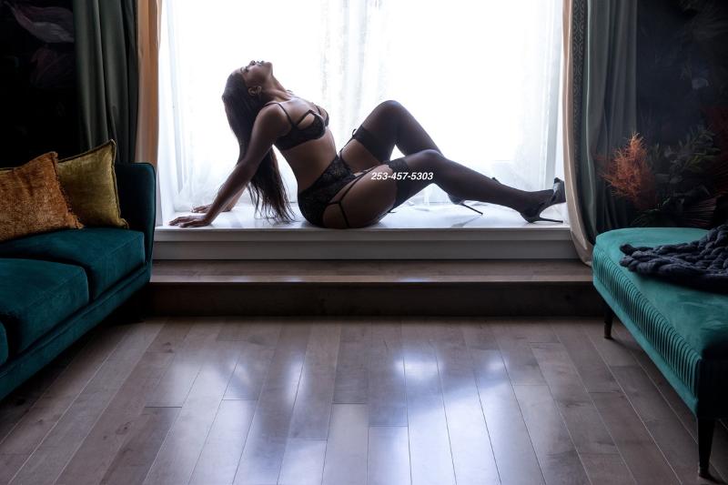 Hola habla espanol Big Booty Thick Tall Nigerian African Ebony 🍑🍆💦