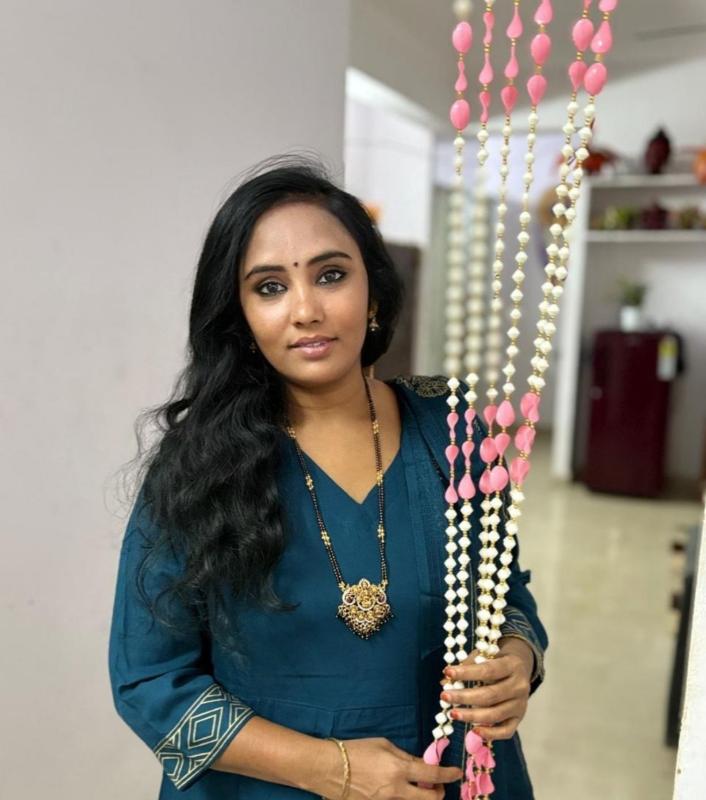 Am aunty 35 my age
All service available....
Bj and anal ...... rommanace body play ....
Role play ...deep lip kiss.......
     I have safe place .....I stay alone......safe and secure place.......