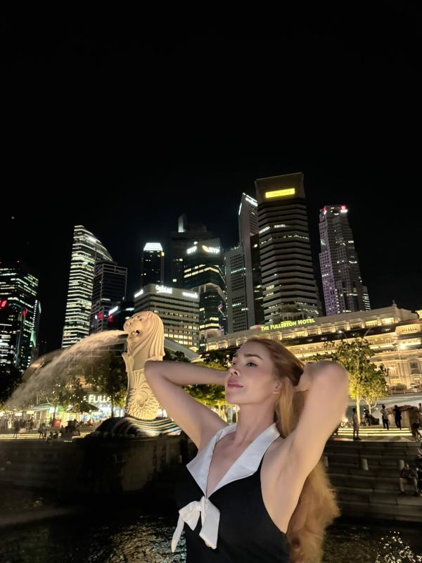 I’m a sweet Thai girl who fulfills all your desire. Come to me and I’ll give you my best service, feeling good from top to toe.