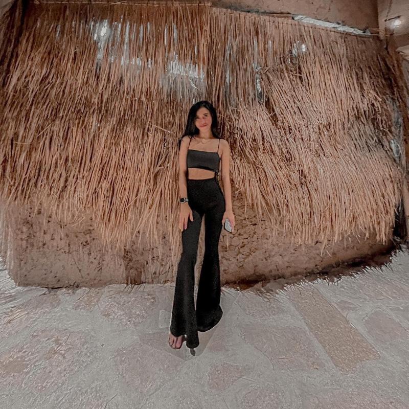 Hi.... 
My name is Dilla
Iam 28yo
skinny, exotic skin, im the only one who can fullfil your fantasies.
just lemme know what u want
your satisfaction is guaranteed!
call me soon
xoxo
Dilla