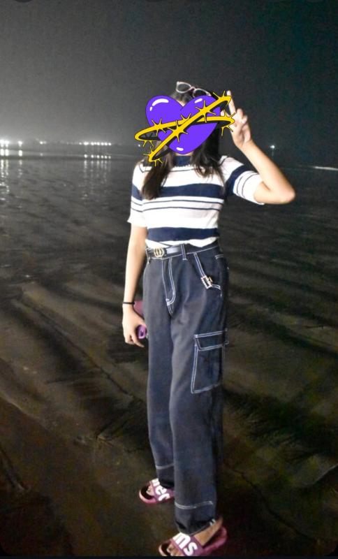 Hello, those who loves me.🥀🥀
Firstly I want to say thanks for opening and exploring my profile ☺️........🥀🥀.
I m a girl which is a only 23 now❤️❤️.
I m a not from a high class family i belong to an av