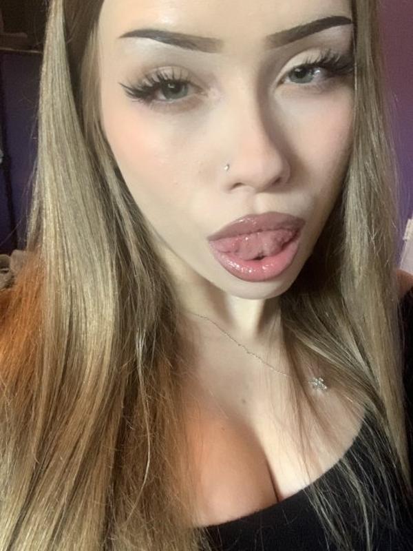 NOW INCALL, and OUTCALL  24/7 _ FT show or i sell contents(pics n vids