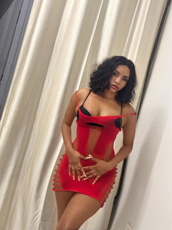 I am Sasha super hot African sexy girl living in Chandigarh..