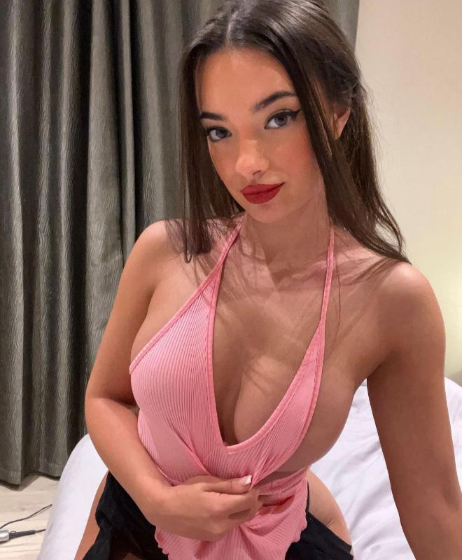 Hi there welcome to my naughty page! 🔞