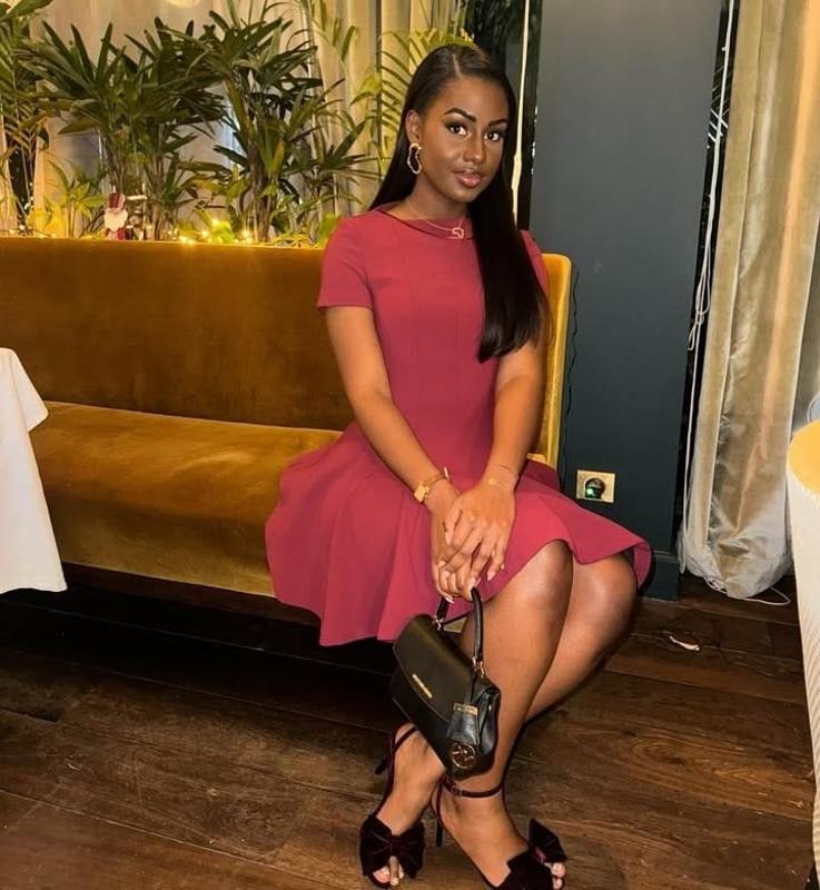 I am Melissa super hot African sexy girl living in Santa Cruz in Mumbai City