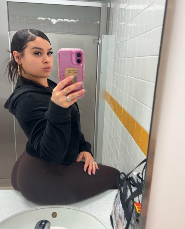Offers all💦 services😋 include Blow job,👅hand job,😛Six9,doggie,🤪co