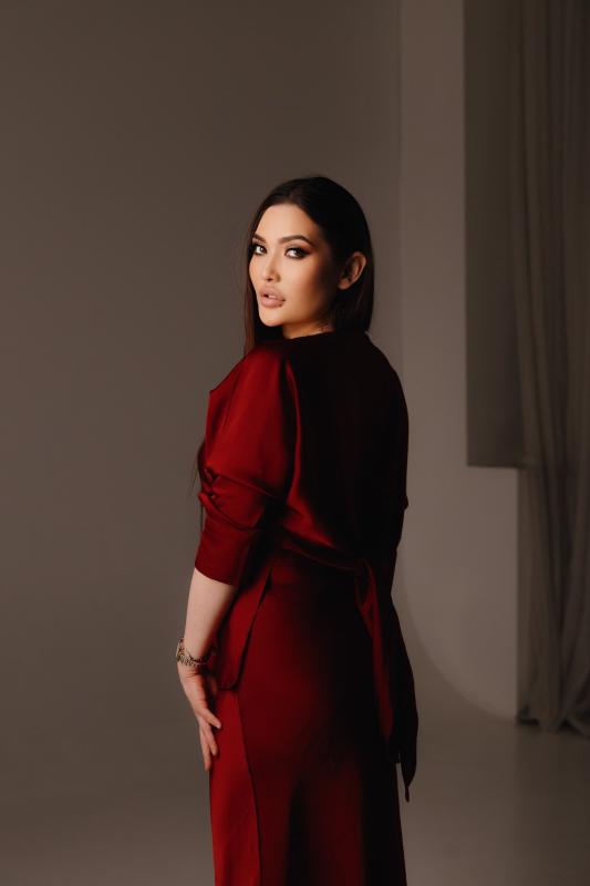 Sofia is an extremely sexy premium escort. This 23 year old elite brunette is very hot, beautiful, smart, well-educated, attractive, and good natured girl. She is very good at making a man feeling him