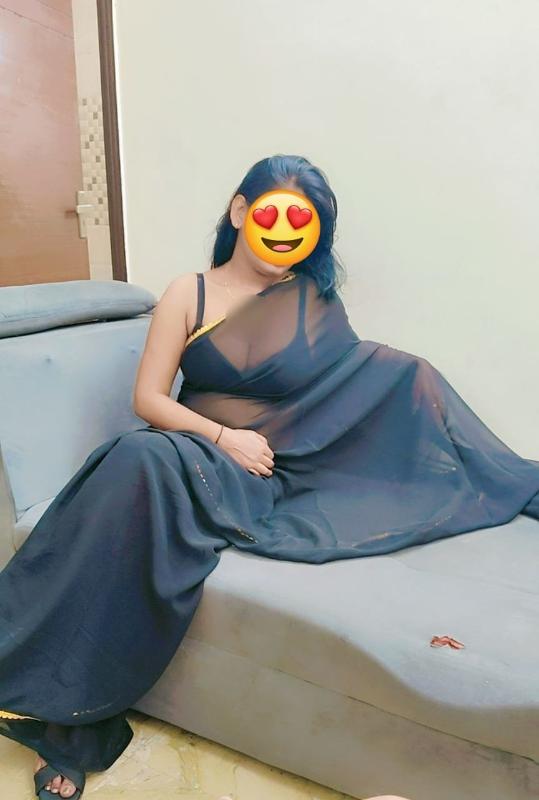 Hi, I'm Ritika cute and alone Independent Girl living in Delhi, I'm new in this city, I am offers casual meeting with fun, I am open-minded soft English and Hindi spoken, I have attractive figure with