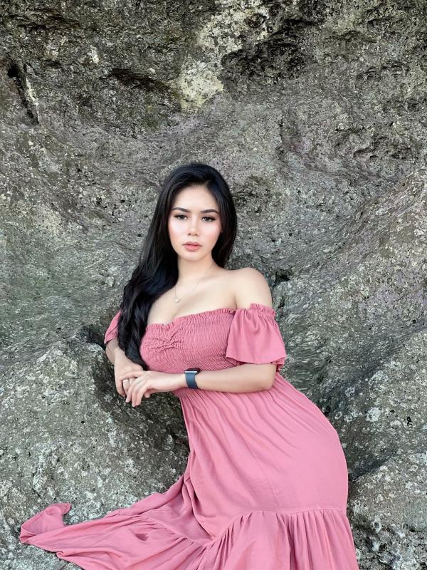 hallo baby
my Name is Kimmy 21 years ,i from sumatra 
if u wanna meet me for service Blowjob ,handjob,fucking,69and lick my pussy and  u can call or whatsapp me now
Not into Anal Sorry
Real pic 100%
