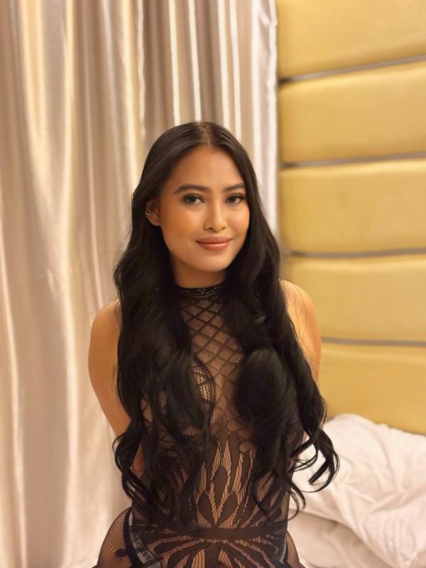Hi im Ruby stunning like gemstone. 
your asian baby ready to meet you ❤️  are you looking something casual, elegant, clasy, sexy, naughty, young and fresh?? 
Thats i am!!