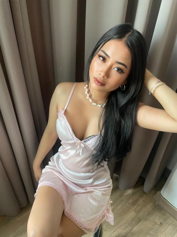 Hiii Gentlemen my name is Claudy😉
I’m in Jakarta🫶🏻
i come here as your horny maid this time ready to make you fascinated with her nice slim and smooth body I have good body skin I have a bra size of 3