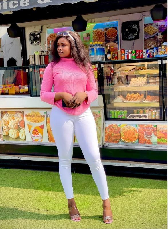 Hi am Brenda ,an exclusive Ebony girlfriend based in Goa and available anywhere in the town. I offer a luxurious, exciting experience for a gentleman who enjoys finer things and is looking for a compa