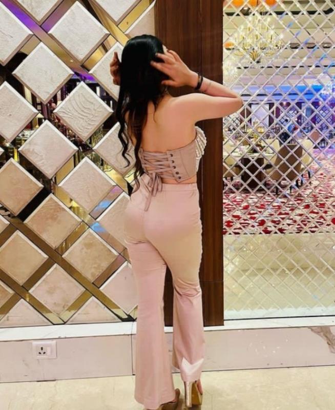 Hello Gentleman! I’m Ridhi. I want to be your naughty playmate in Mumbai. I’m here to make your fantasies come true and your pleasure is my delight. Just message me and I can be in your hotel room on