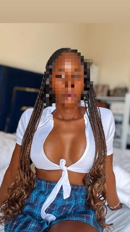I am Mayra super hot African sexy girl living in Hazratganj Lucknow.