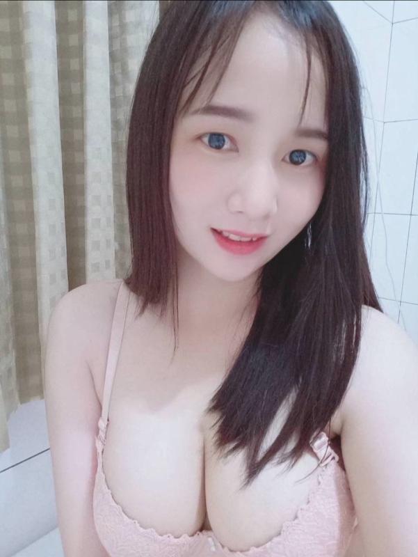 Hello Nice to meet you guys 

I'm Nana natural boobs cup C
Ready to meet you in Singapore