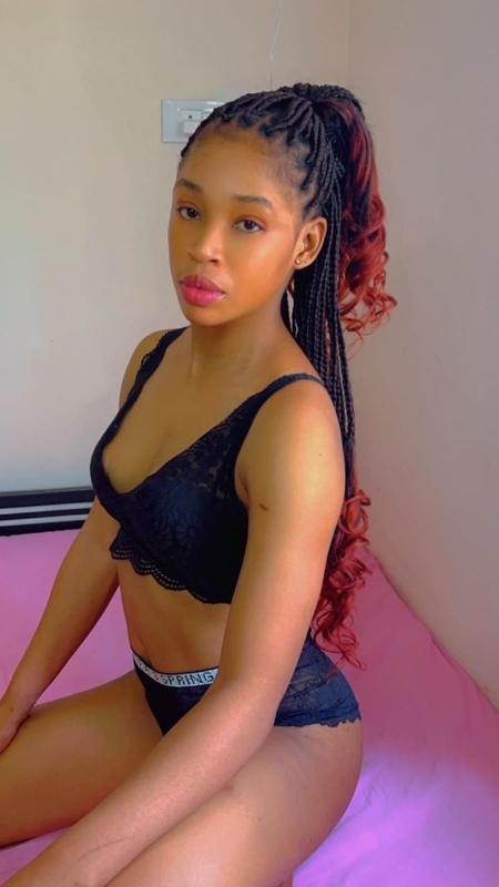 My name is Ivy thanks for visiting my profile, alluring yet tempting you lean upon