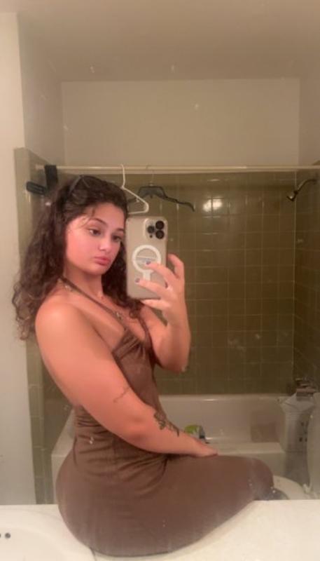 Female Escorts Available for incall and outcall service cardate gfe