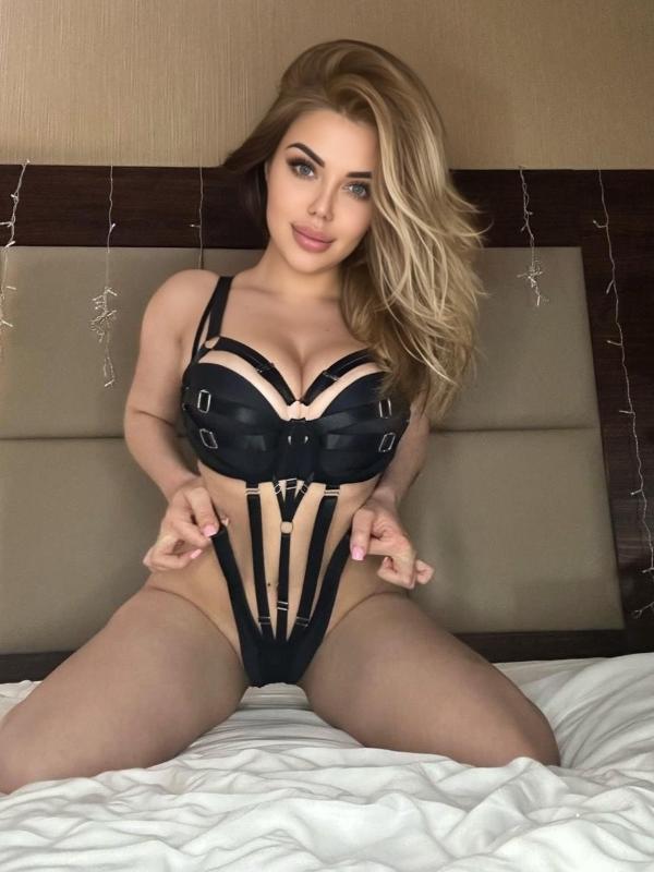 Welcome to Thailand all dears, Im Natali new in Bangkok. Im 28 yers old, I'm a sexy sweet-natured girl with the good personality as friendly and loving attitude, straightforward, honest, also has a wi